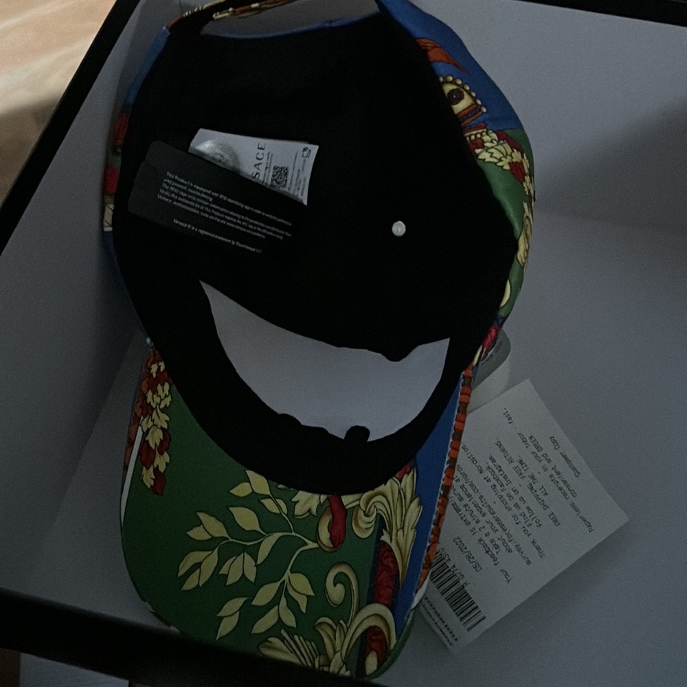 VERSACE HAT - Picture 5 of 5